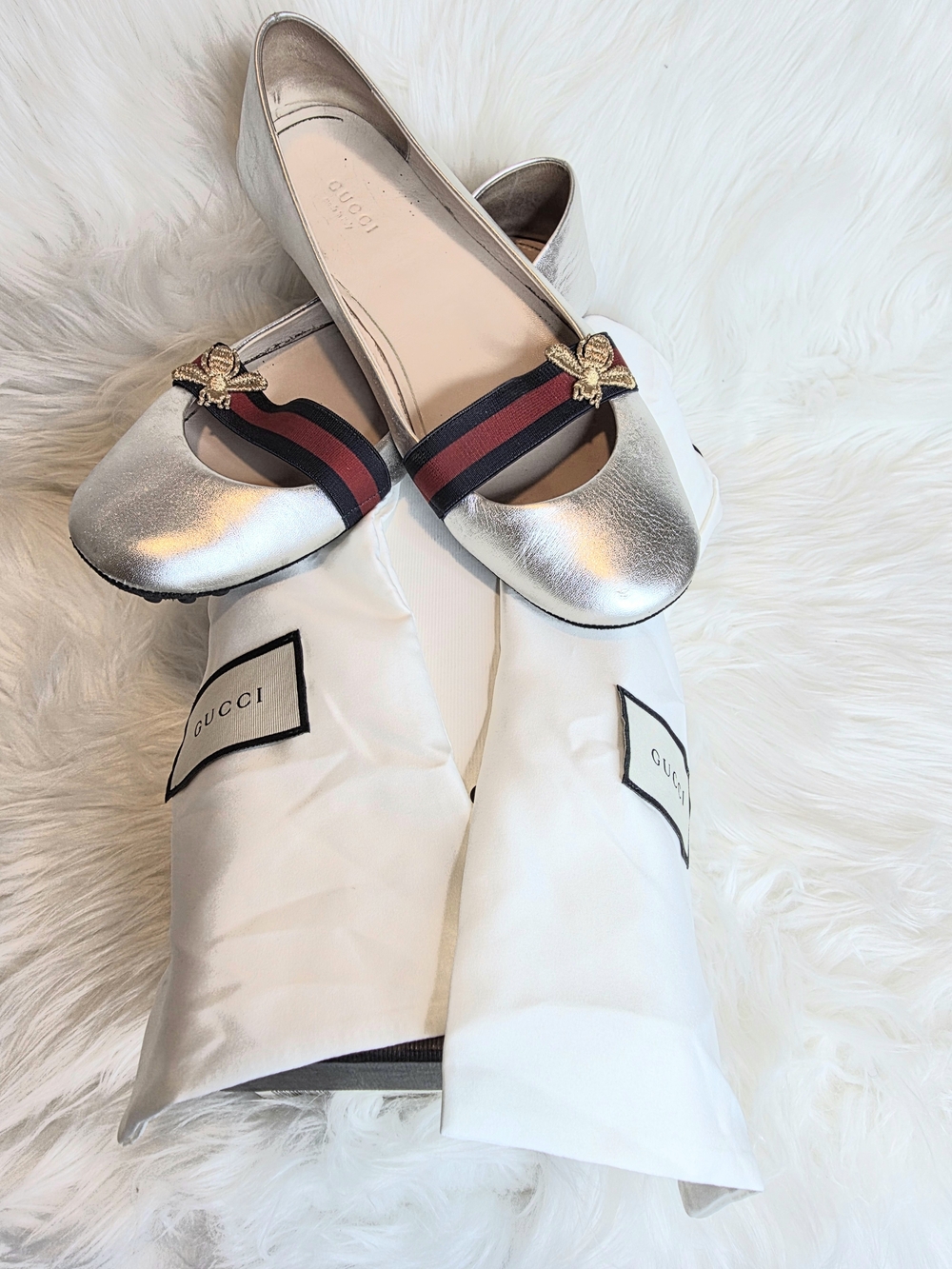 Gucci Bayadere Metallic Silver Ballerina Flats with Signature Web & Bee Full Inc